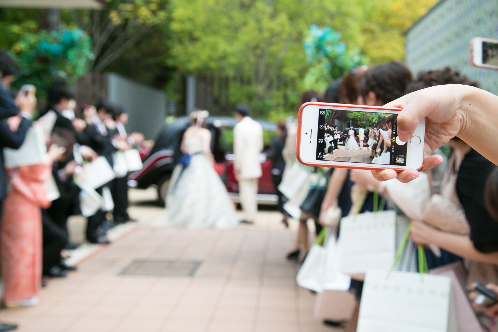 結婚式 クロークに預けるバッグの選び方とマナーを徹底解説